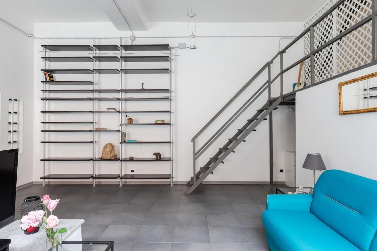 Trevi Fountain Modern Loft Apartment Rome
