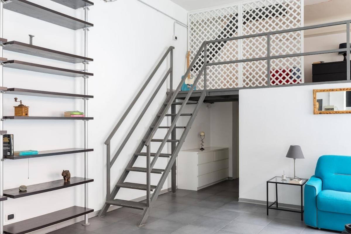 Trevi Fountain Modern Loft Apartment