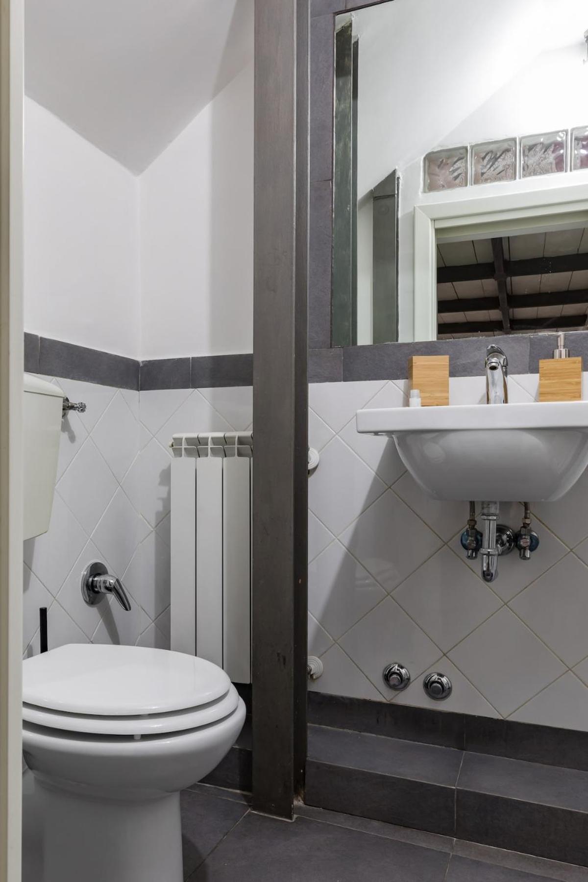 Trevi Fountain Modern Loft Apartment Apartment